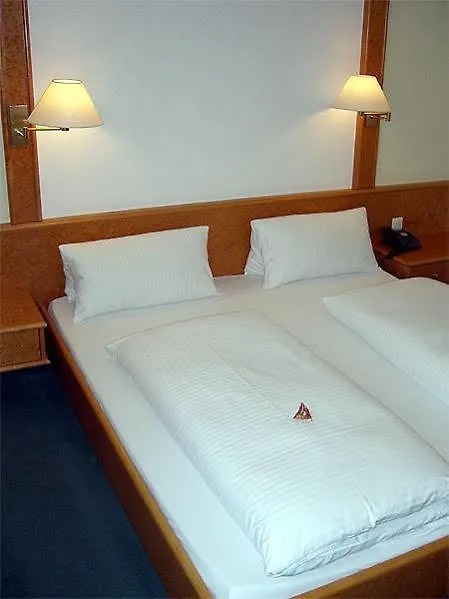 Hotel Leopold Мюнхен
