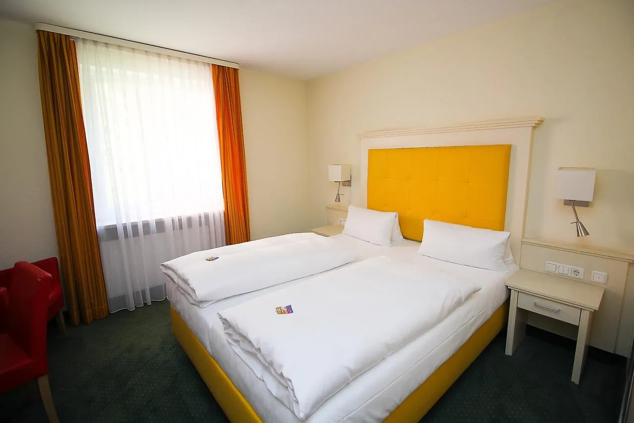 Hotel Leopold Мюнхен