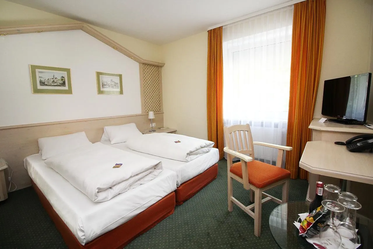 Hotel Leopold Мюнхен