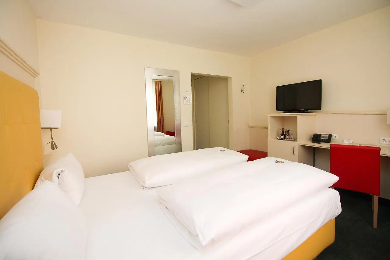 Hotel Leopold Мюнхен 3*,